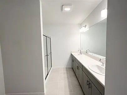 Building Photo - 5545 Tranquila Ln