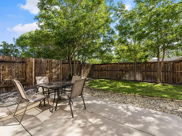 10640 Arbor Way — Photo 29