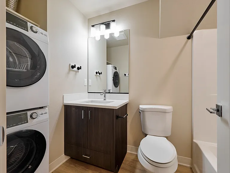 1940 NW Grant Ave #101 — Photo 7