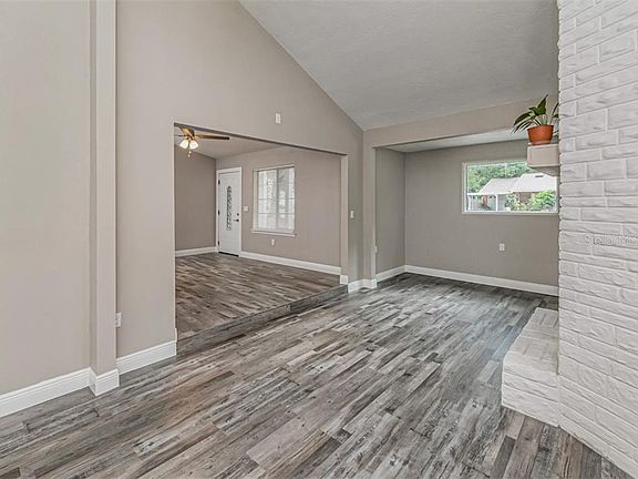 5th image of 3926 Vana Dr