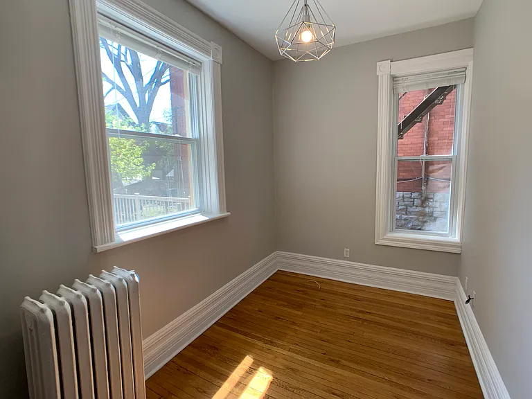 548 Maclaren St #1 — Photo 11