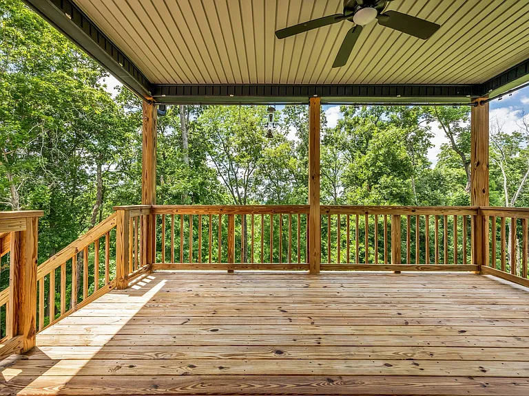 420 Stonemeadow Rd — Photo 20