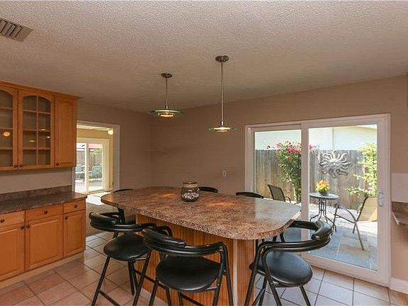 3rd image of 1884 Teakwood Ln