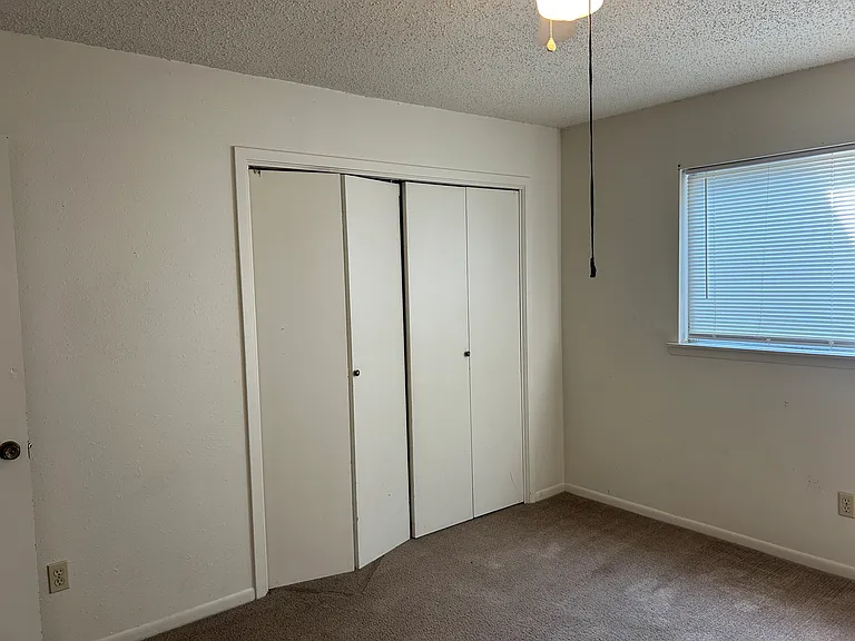 202 Oak Trail Dr #B — Photo 7