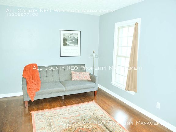 3rd image of 2452 23rd St