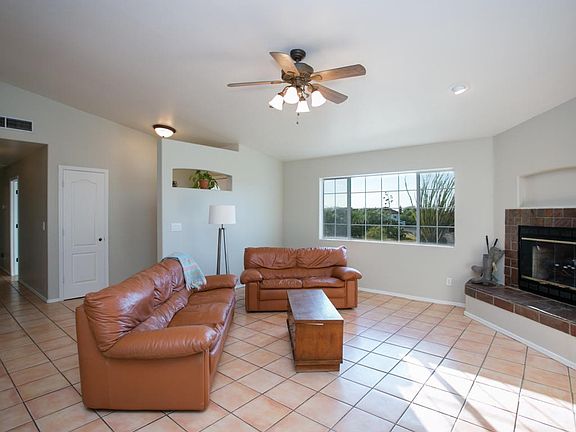 5th image of 2710 E Darlene Way