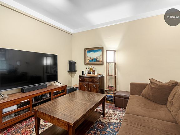 4th image of 49 W 96th St APT 1B