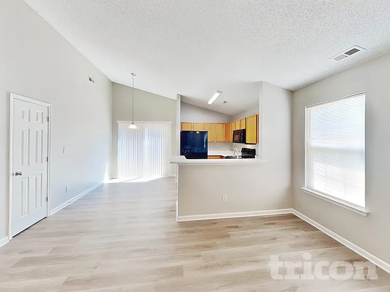 11507 Stewarts Crossing Dr — Photo 2