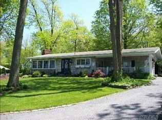 434 Centre Is, Oyster Bay, NY 11771