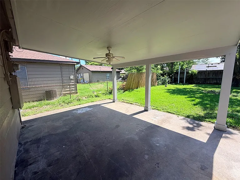 2217 Basket St — Photo 12