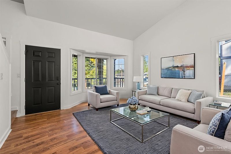 5th image of 4840 N Island Drive E