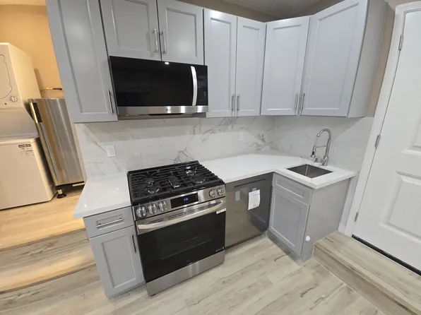 319 W Camarada Ct, Tracy, CA 95391