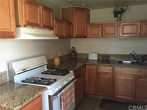 3rd image of 240 E De Anza Cir