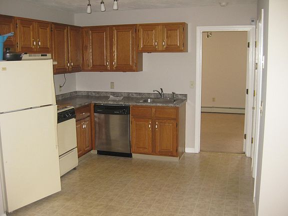 4th image of 10 East St APT 211