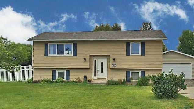 1st image of 1001 John Dr