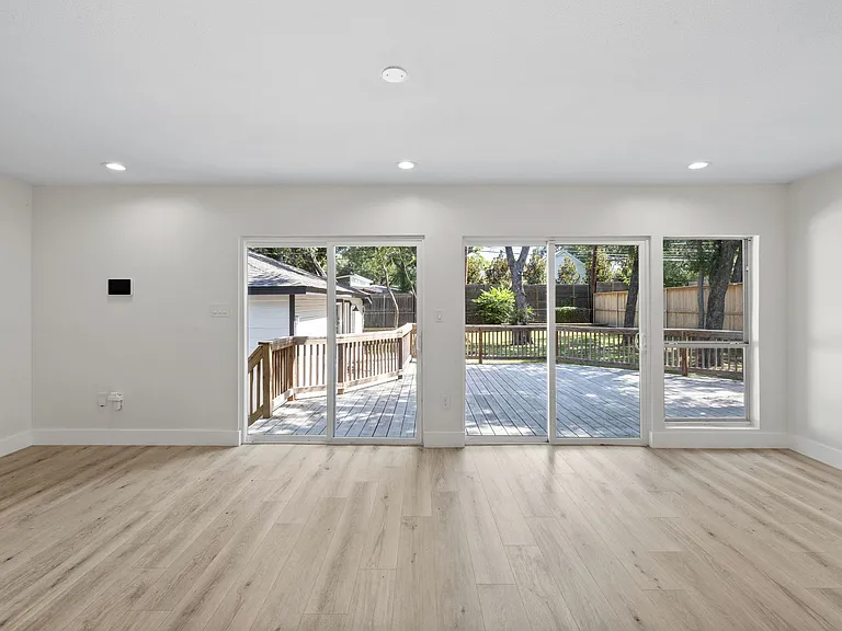 1804 Northwood Rd — Photo 9