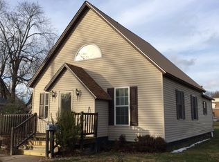 136 Douglas St, White Hall, IL 62092