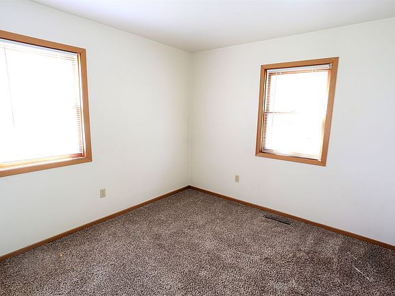 3rd image of 2324 6th Ave N APT 1