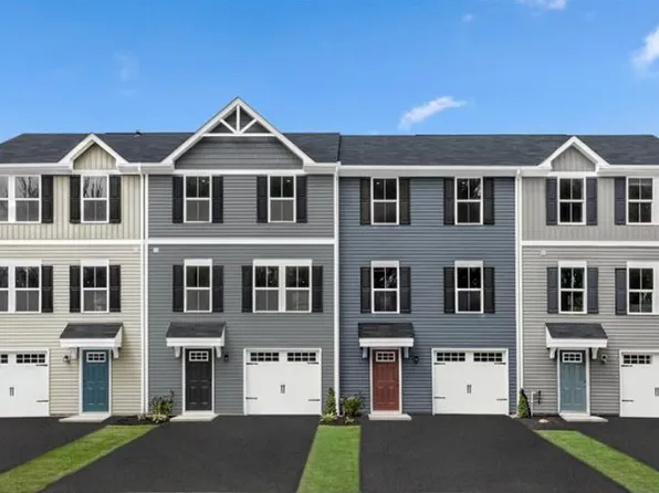 411B Oak Ridge Ln, Woodstock, VA 22664