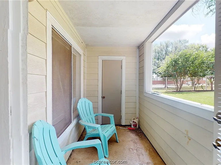 529 Sw Pkwy #102 — Photo 26