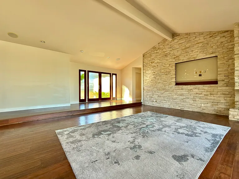 7800 Sierra Dr — Photo 14