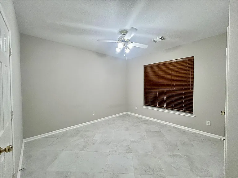 16807 Laguna Springs Dr — Photo 44