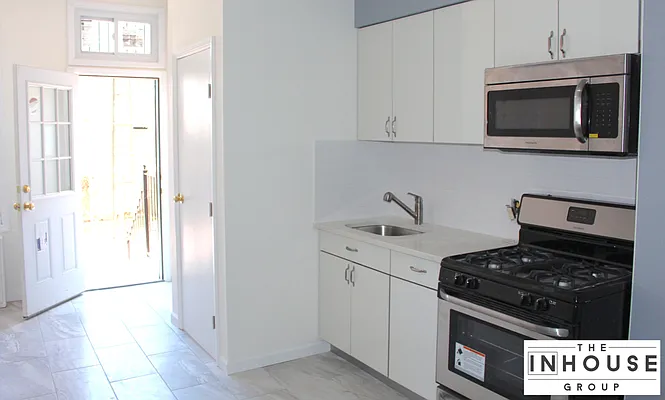 Rented by The InHouse Group | media 26