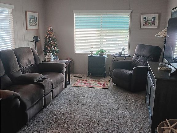 3rd image of 575 S Lyon Ave #142