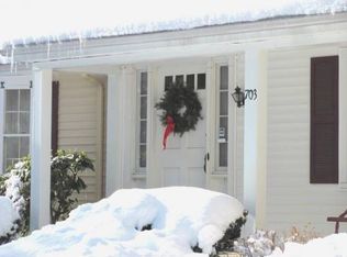 703 Salisbury St, Worcester, MA 01520