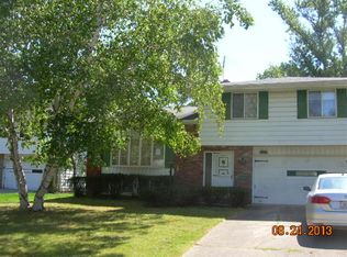 602 Shawnee Ln, Bedford, OH 44146