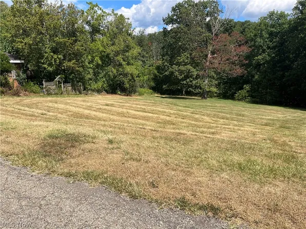 Linmar Ave, Steubenville, OH 43953