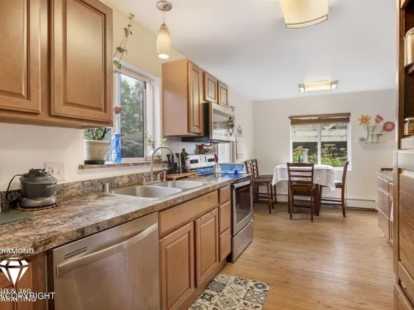 1511 Nelchina St, Anchorage, AK 99501