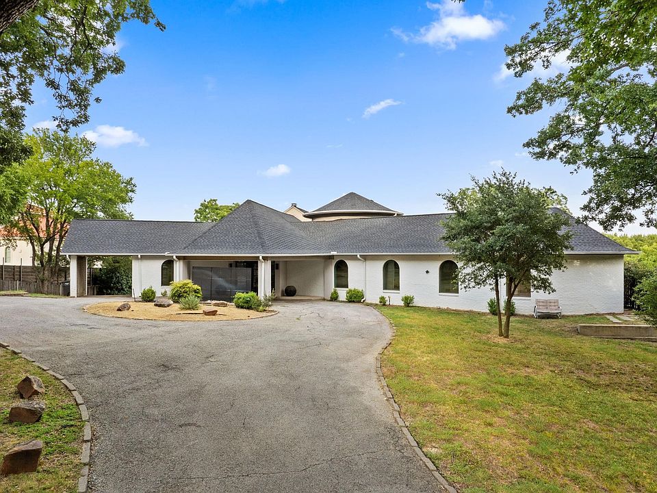 1st image of 8542 Meadowbrook Dr