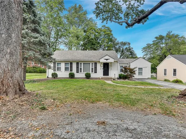 6400 W 55th St, Mission, KS 66202