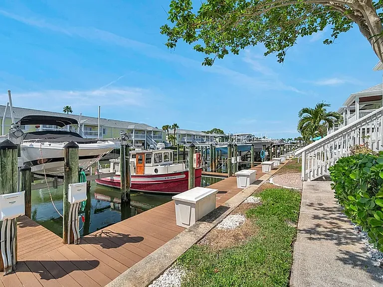 5121 Coquina Key Dr SE #C — Photo 22
