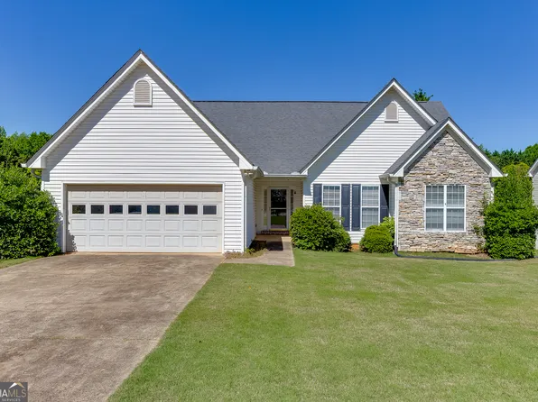 5972 River Oaks Dr, Flowery Branch, GA 30542