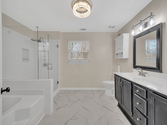 3rd image of 13619 Damson Dr