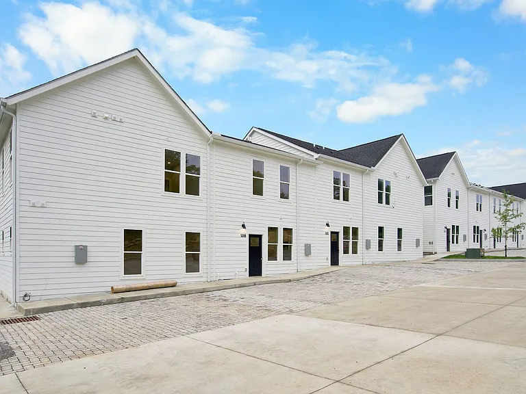 522 Paragon Mills Rd #E — Photo 5