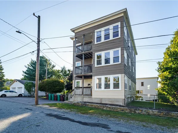 228 Valley St, Woonsocket, RI 02895