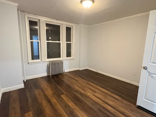 61 West 49th Street image 5 of 6