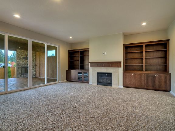 4th image of 4815 Plover St NE