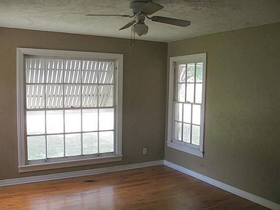 4th image of 3115 Goldenrod Ave