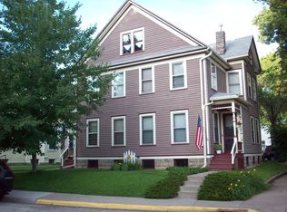 943 17th St, Rock Island, IL
