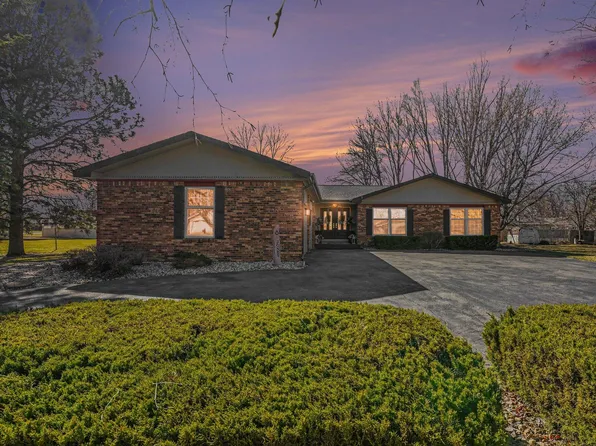 902 6th Ave SE, Pipestone, MN 56164