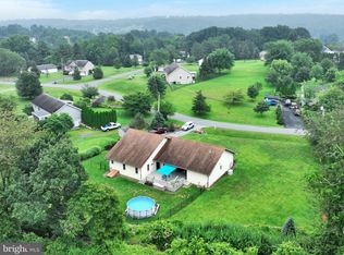 1318 Running Deer Dr, Auburn, PA 17922