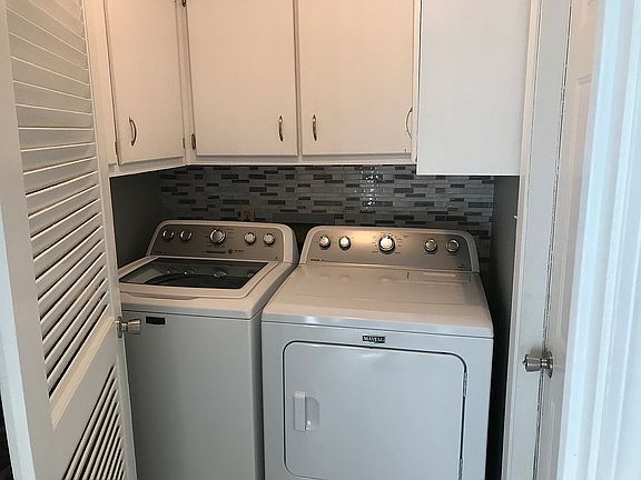 4th image of 3747 Marseille Dr