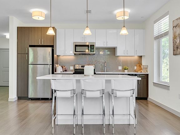 5th image of 99 Tremont St #519