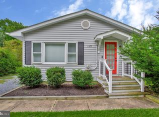 1435 Cox Neck Rd, Chester, MD 21619