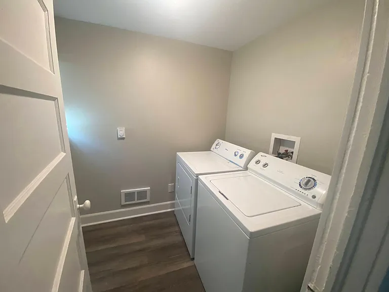 349 1/2 N Buchanan Ave — Photo 6
