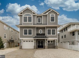 12 E 45th St, Brant Beach, NJ 08008